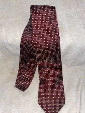 Lands' End Burgundy and Gold Geometric Men's Tie